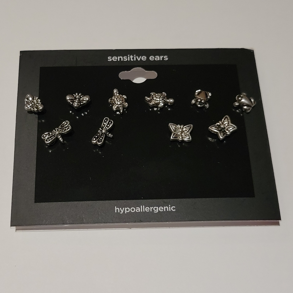5 Pairs of Post Earrings